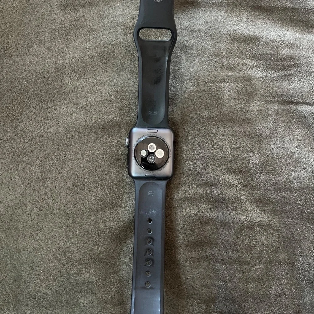 Apple Watch 38mm with cellular/GPS (Series 3)